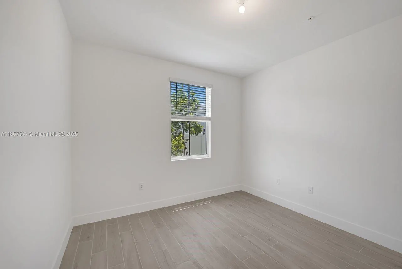 133 SW 171st Way