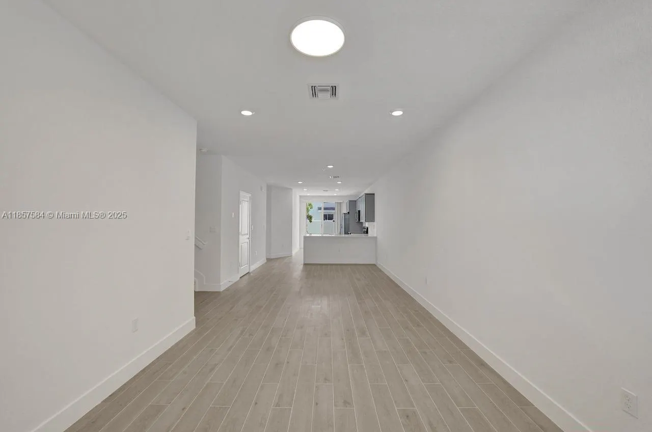 133 SW 171st Way