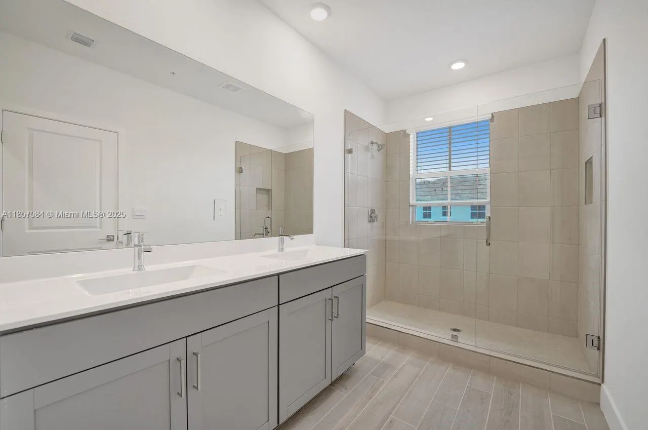133 SW 171st Way