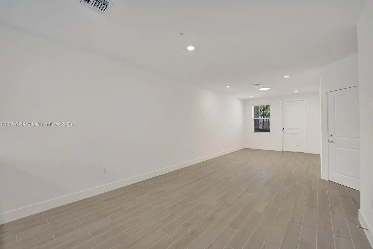 133 SW 171st Way