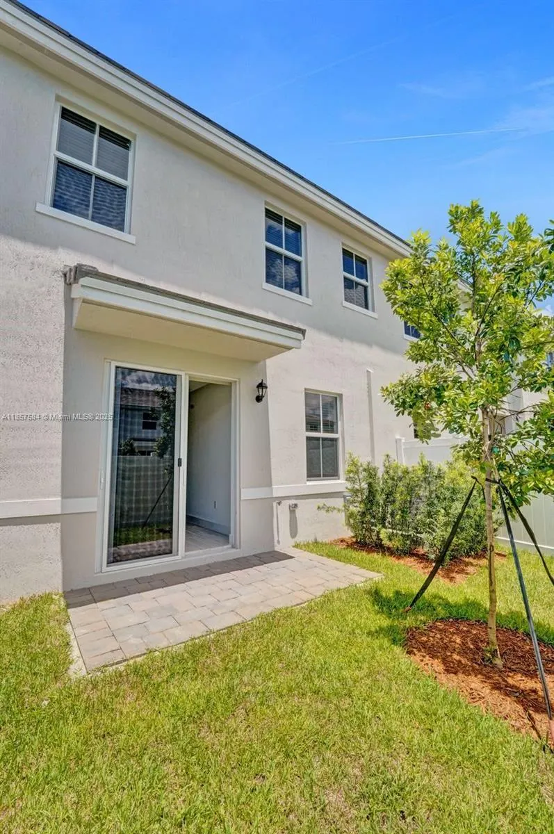 133 SW 171st Way