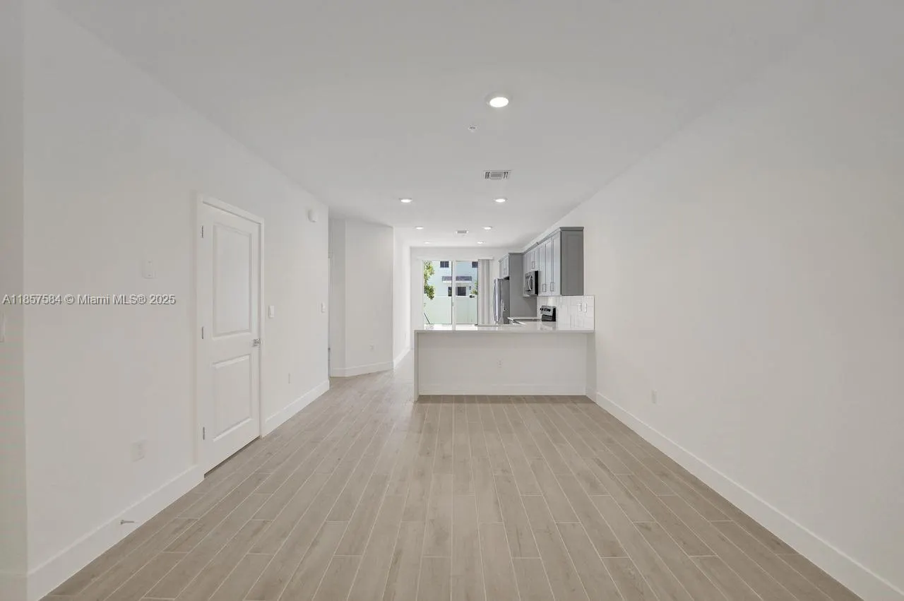 133 SW 171st Way