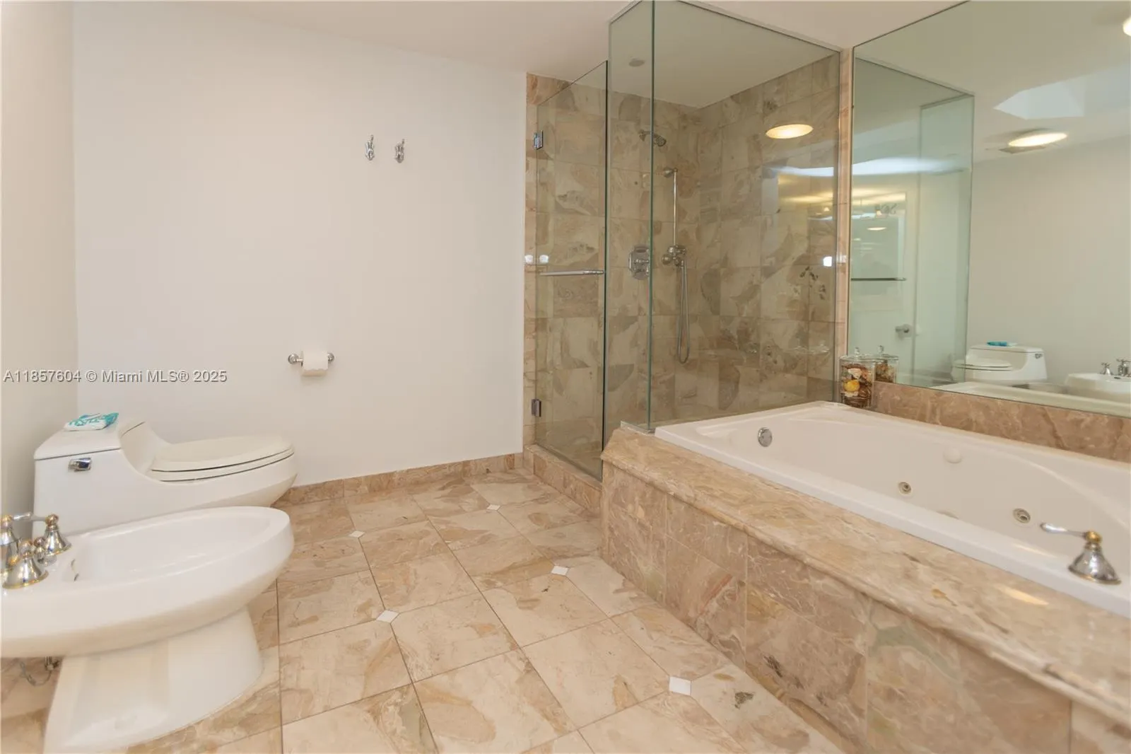 9595 Collins Ave, #N6-F