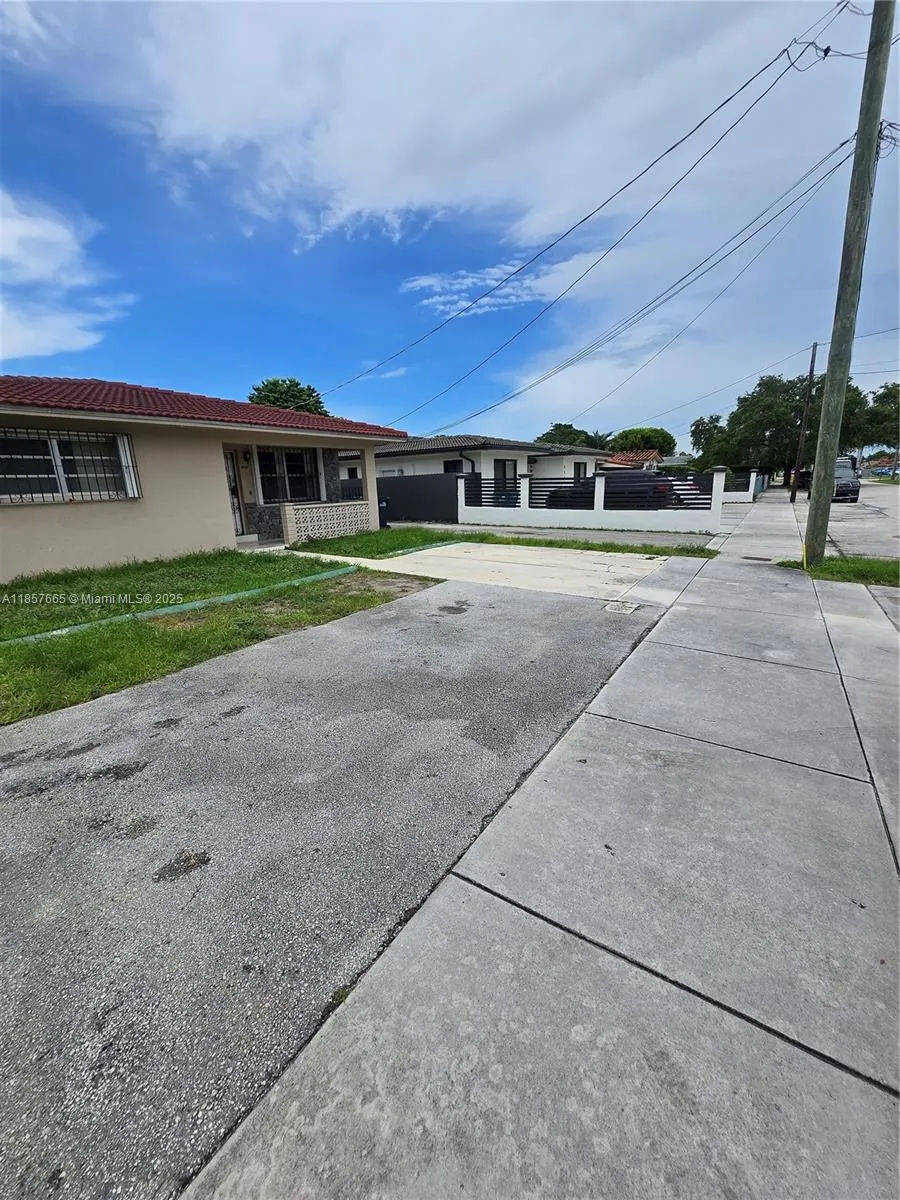 8855 SW 27 Street, #1