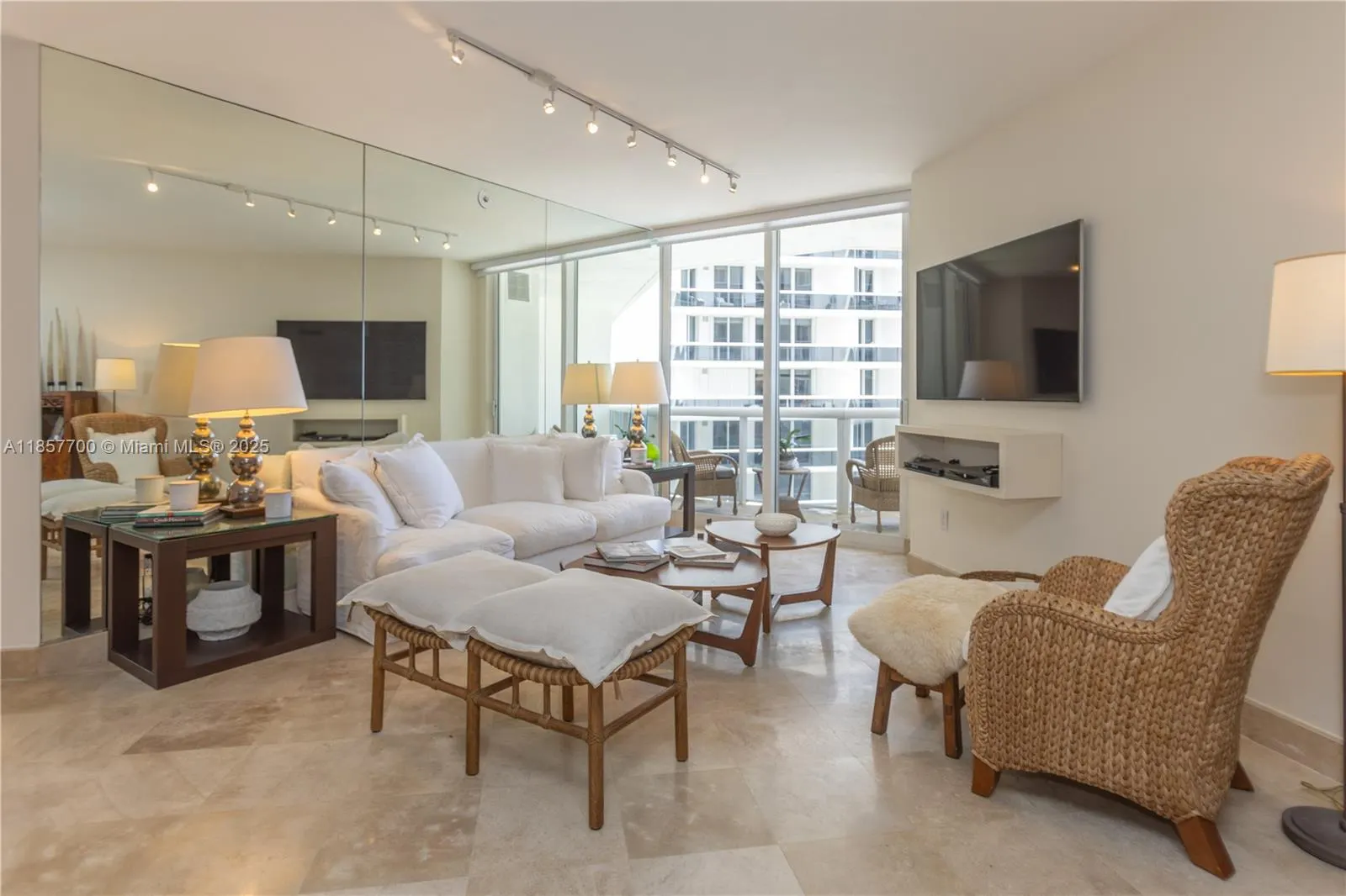 9559 Collins Ave, #S7-D