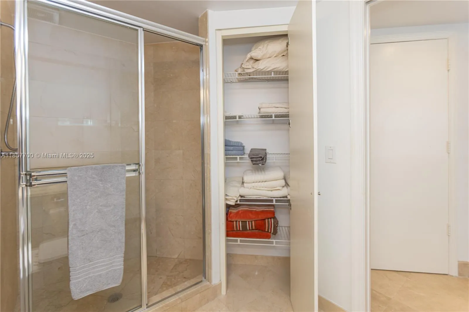 9559 Collins Ave, #S7-D