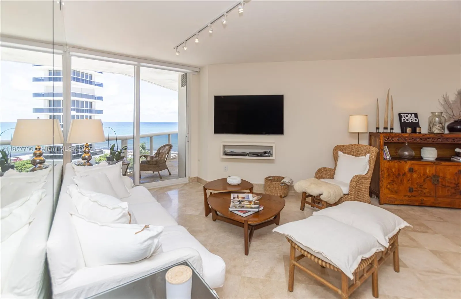9559 Collins Ave, #S7-D