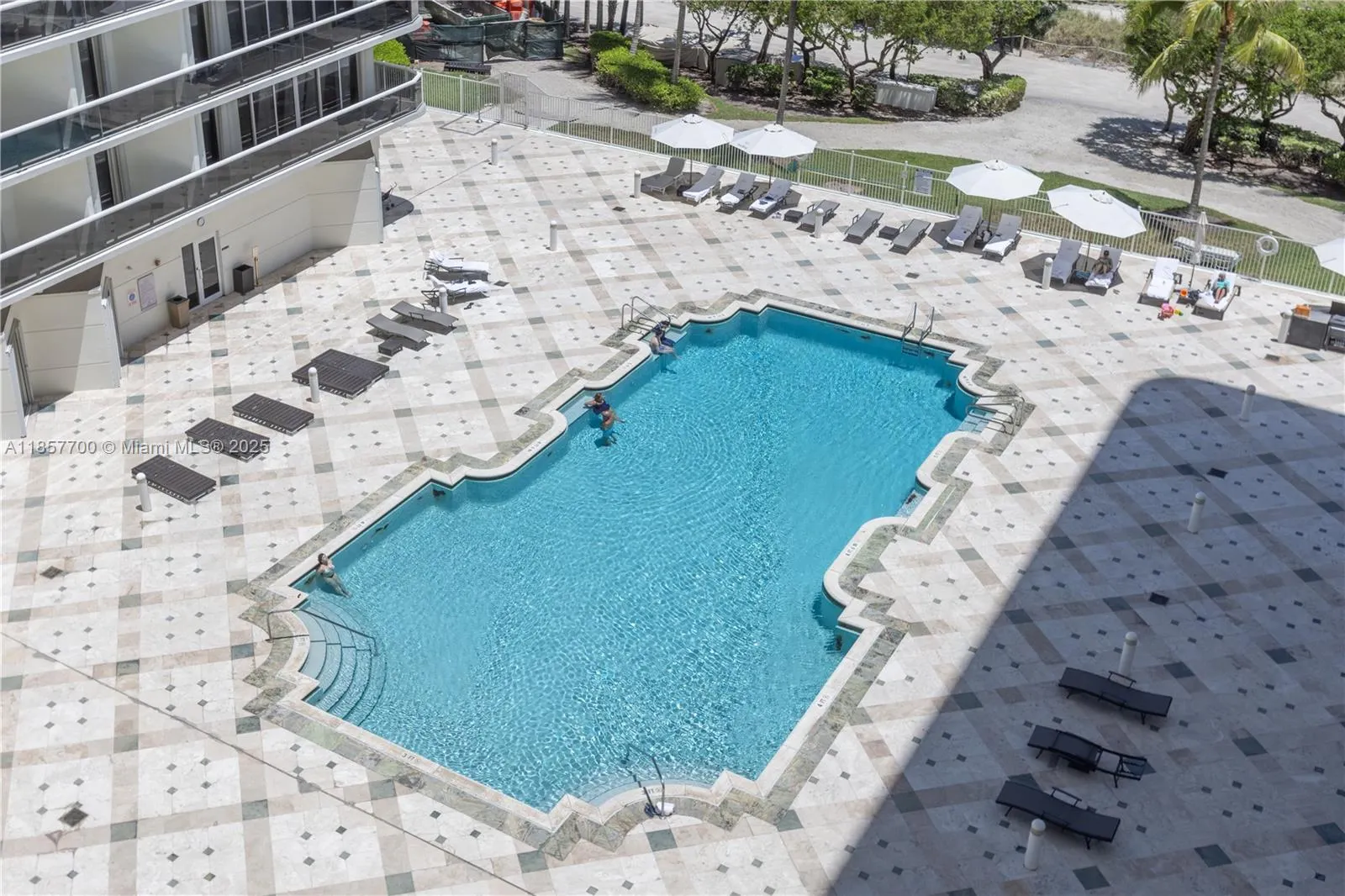 9559 Collins Ave, #S7-D