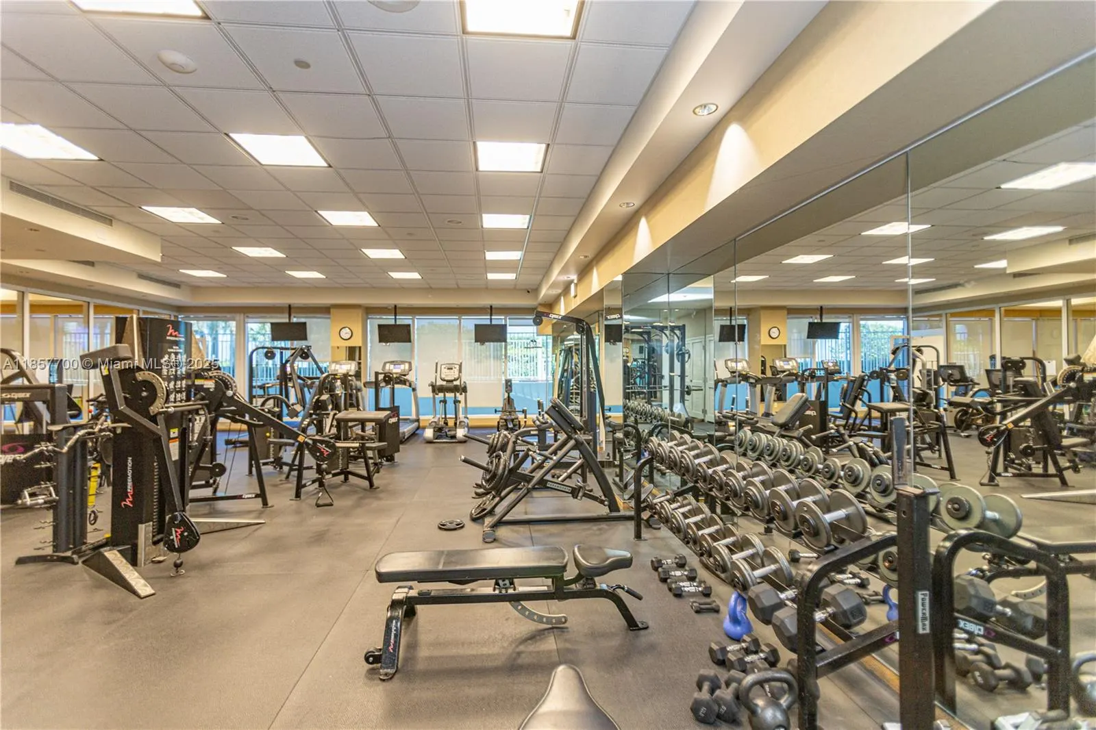 9559 Collins Ave, #S7-D