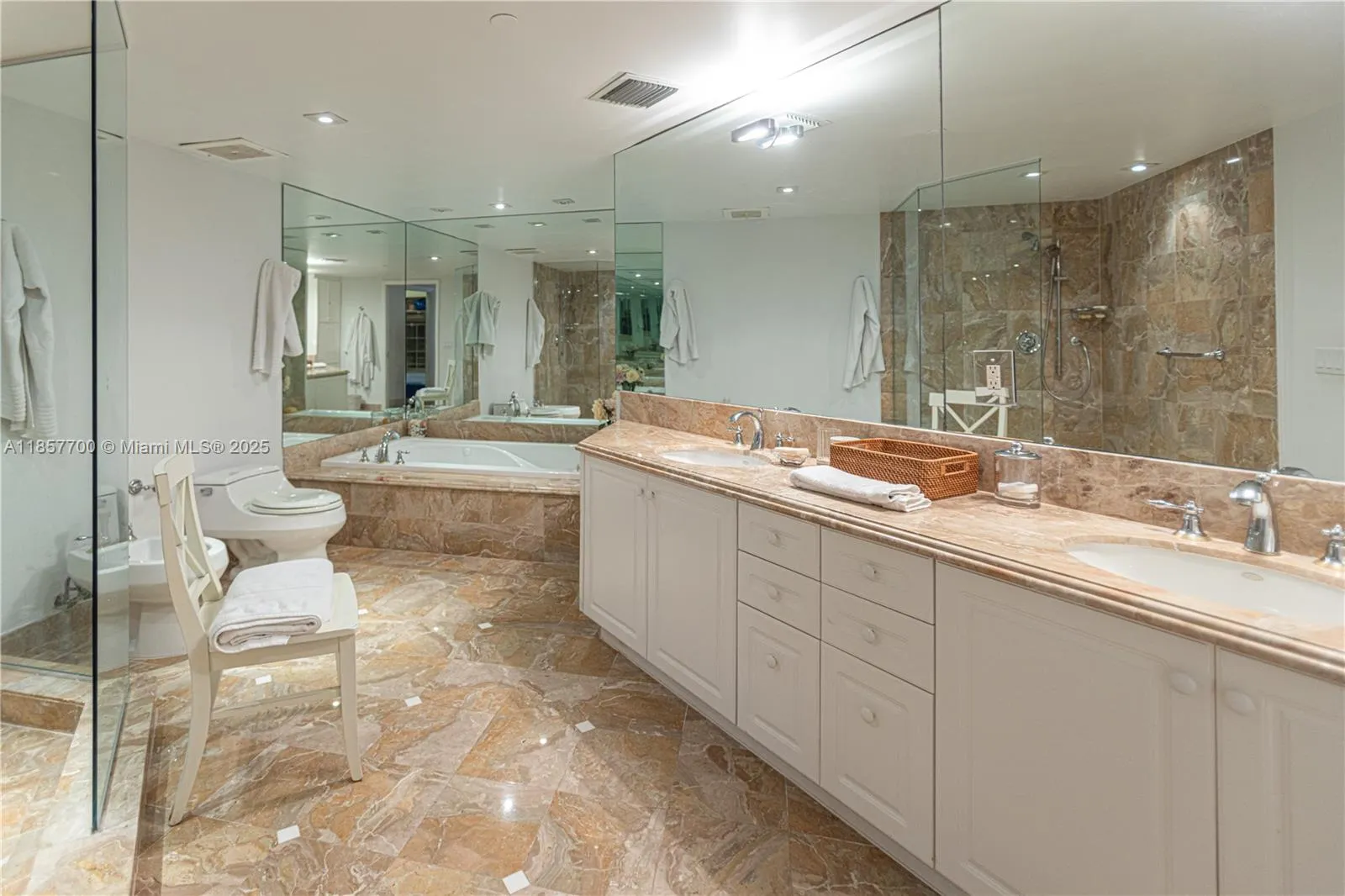 9559 Collins Ave, #S7-D