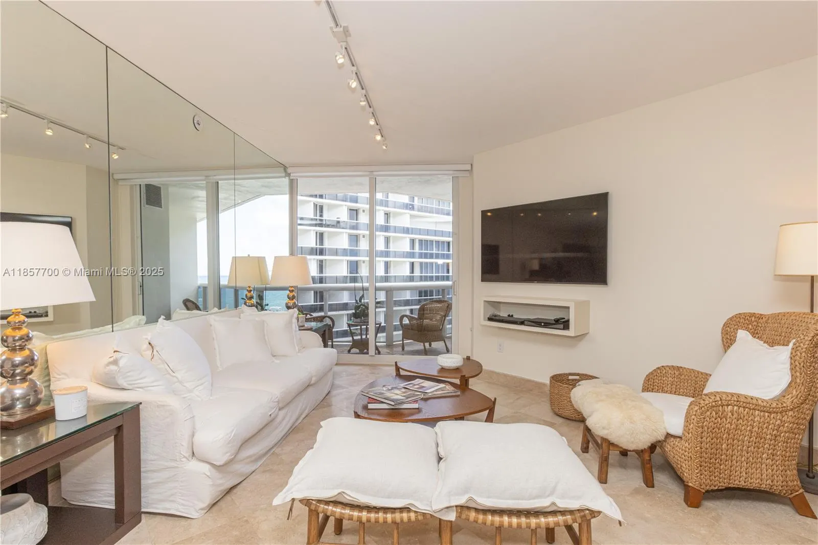 9559 Collins Ave, #S7-D