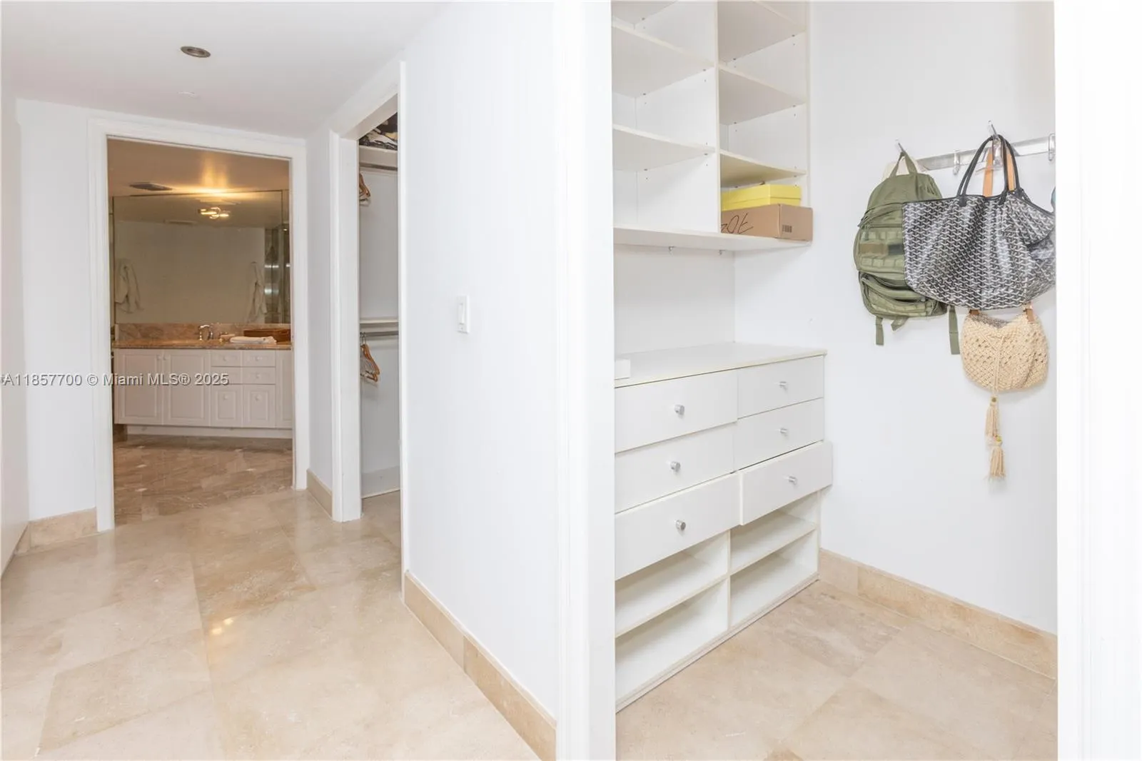 9559 Collins Ave, #S7-D