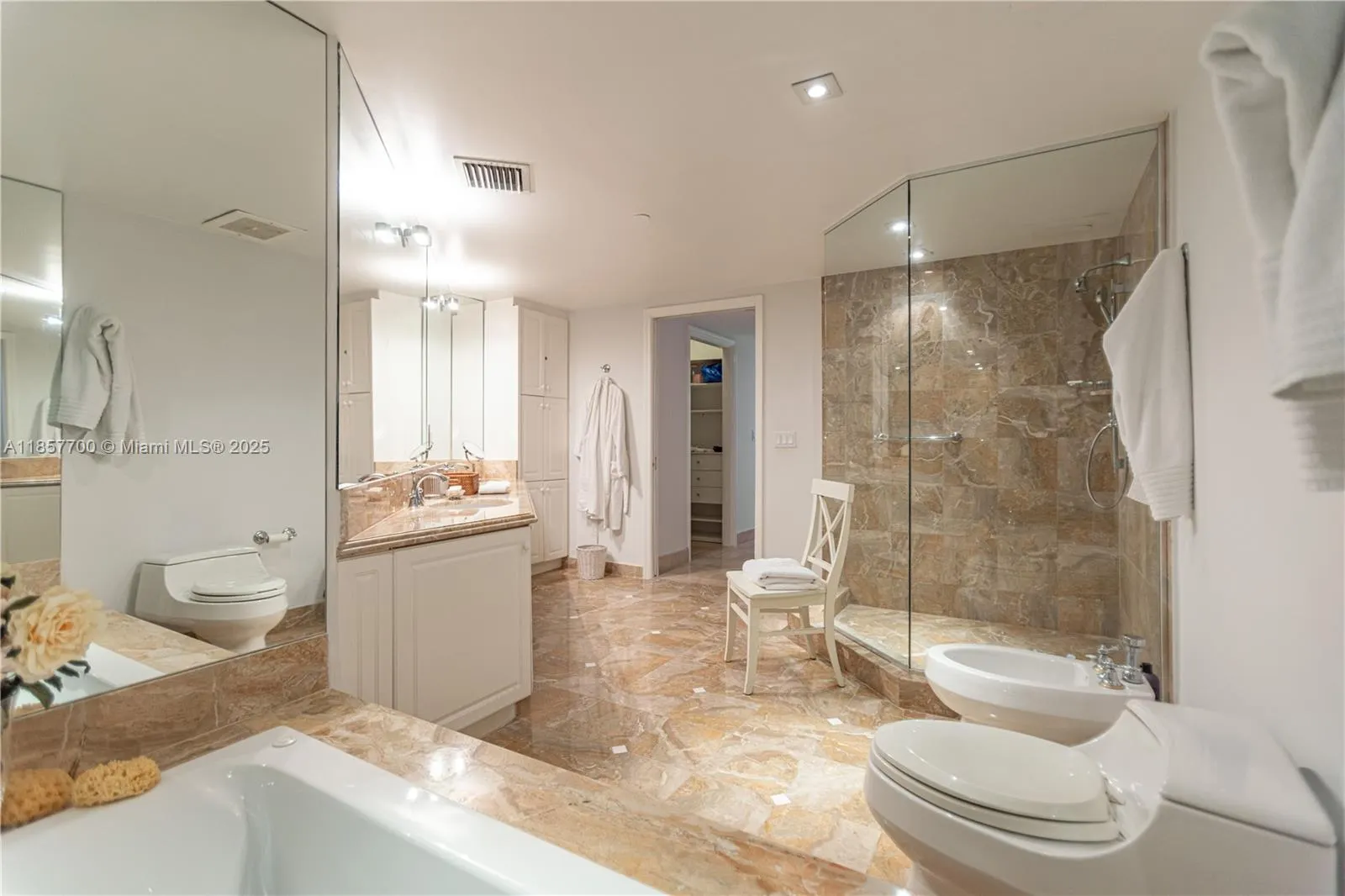 9559 Collins Ave, #S7-D
