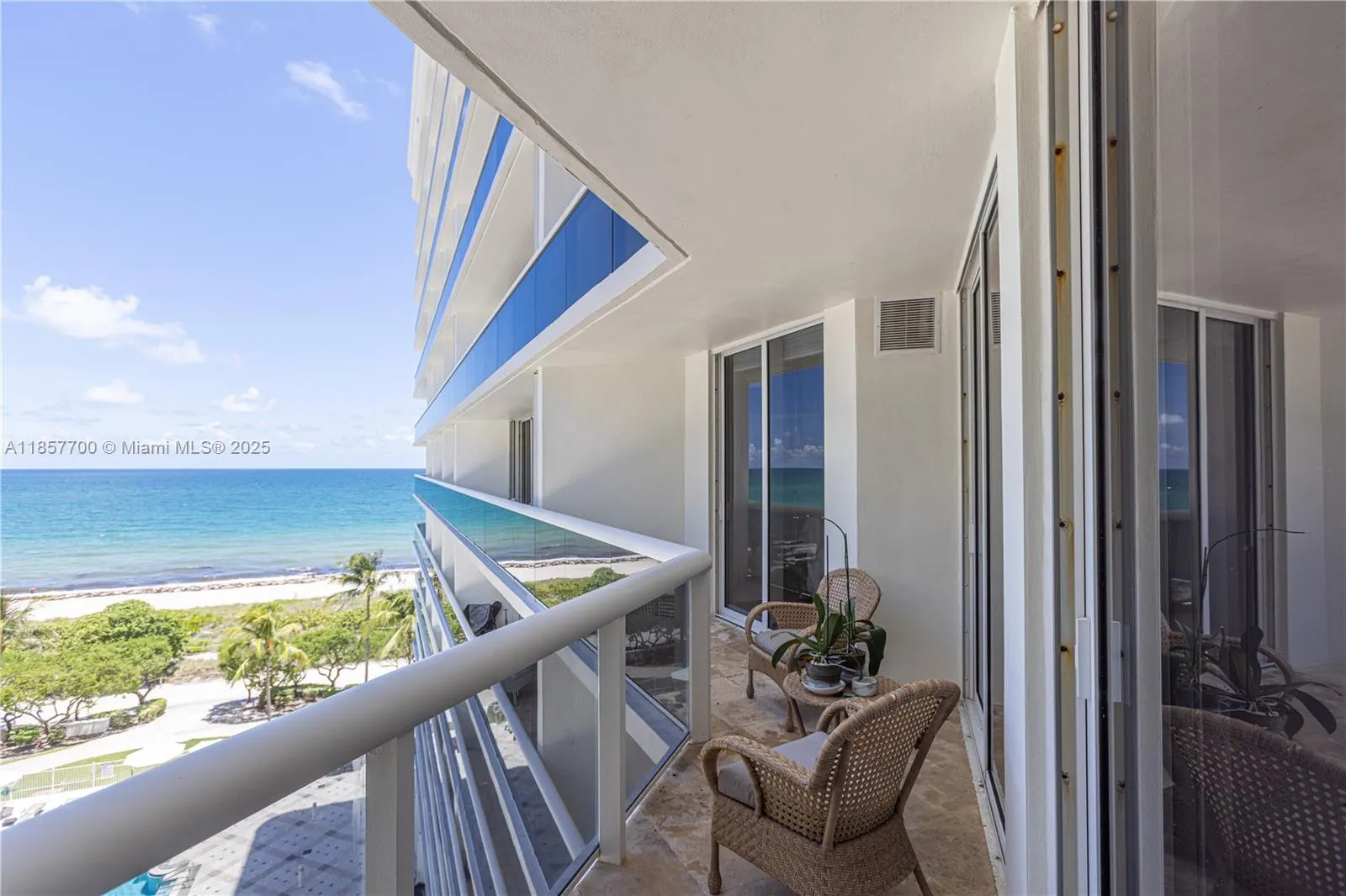 9559 Collins Ave, #S7-D
