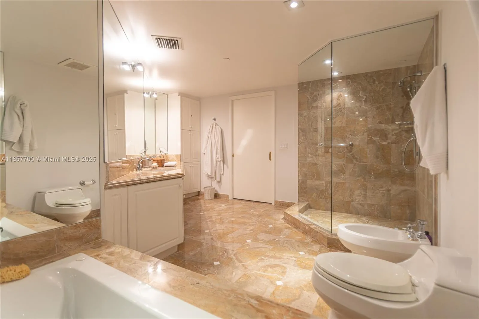 9559 Collins Ave, #S7-D