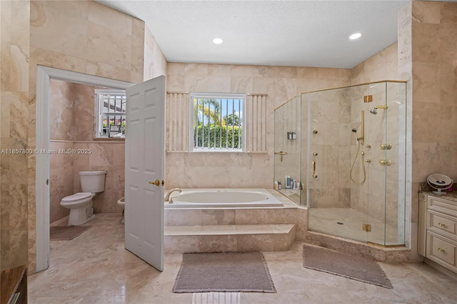 5750 SW 67th Ave