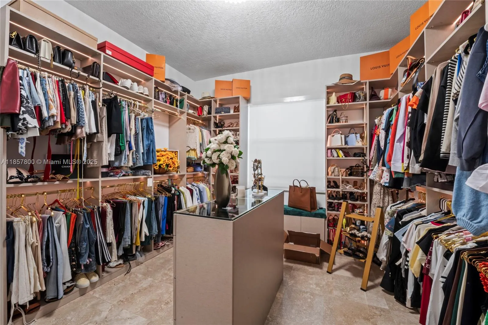 5750 SW 67th Ave