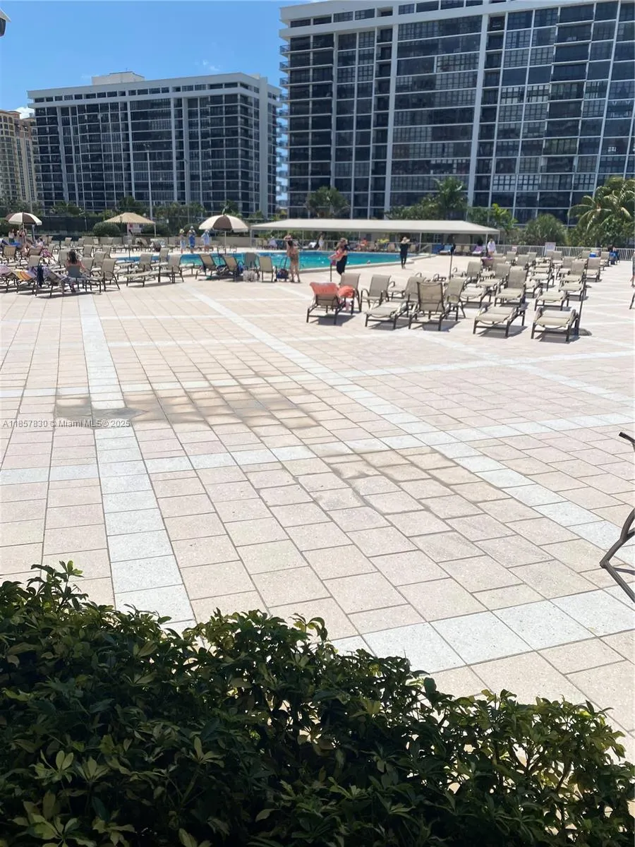 1965 S Ocean Dr, #3H