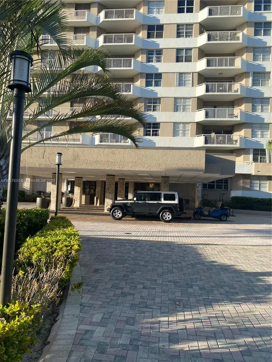 1965 S Ocean Dr, #3H