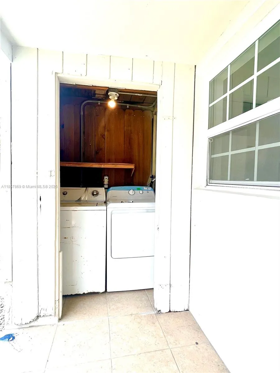 1004 SW 24th Ave, #2-East