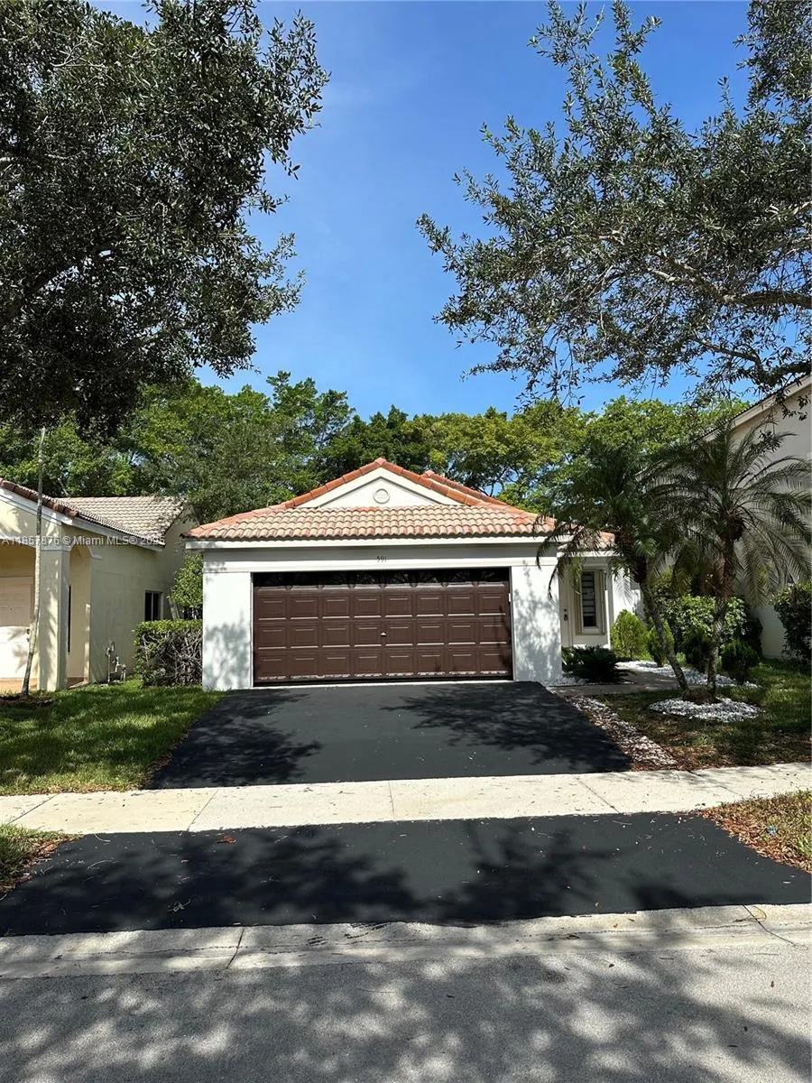 591 Talavera Rd