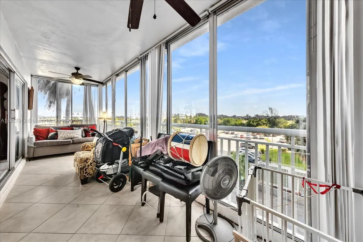 3800 Hillcrest Dr, #411