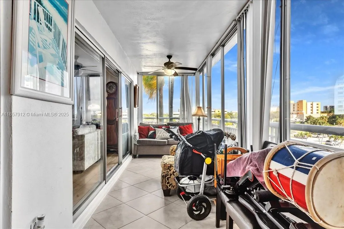 3800 Hillcrest Dr, #411