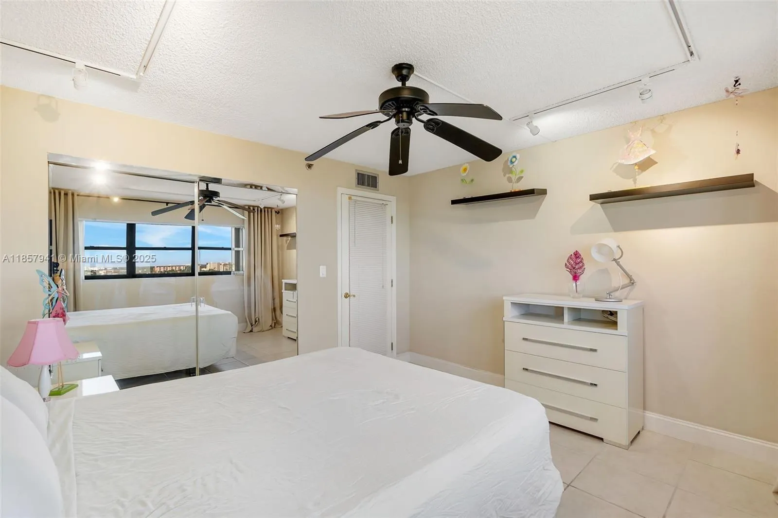 3200 Port Royale Dr N, #1111