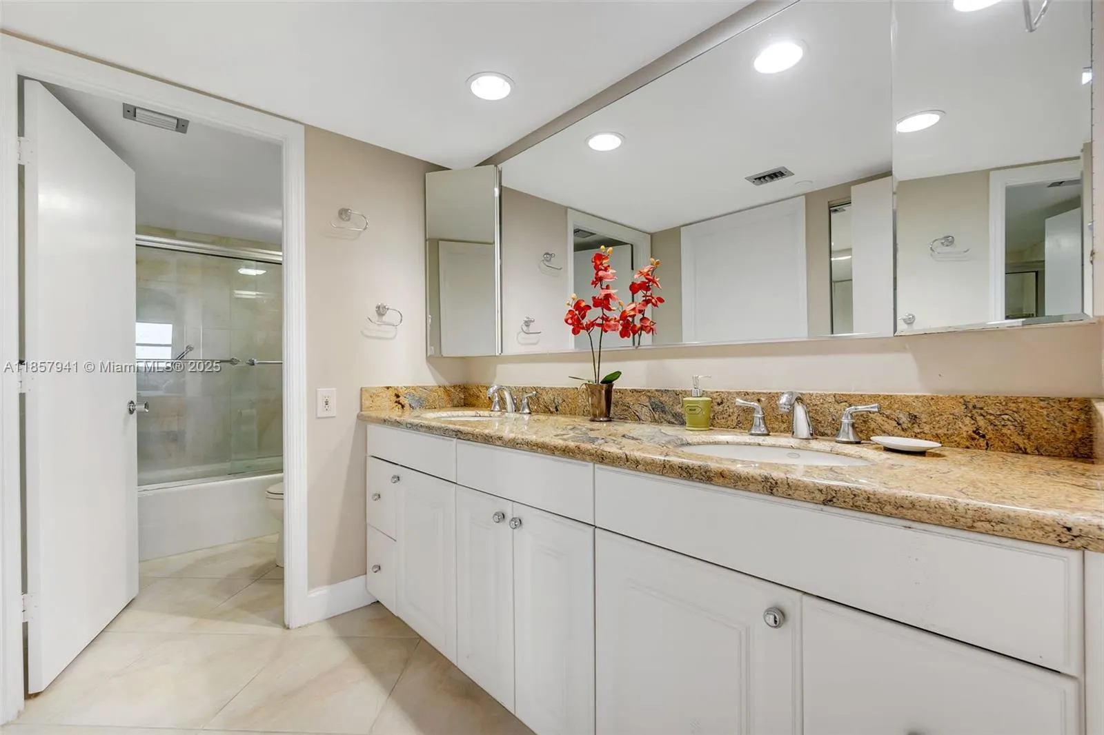 3200 Port Royale Dr N, #1111
