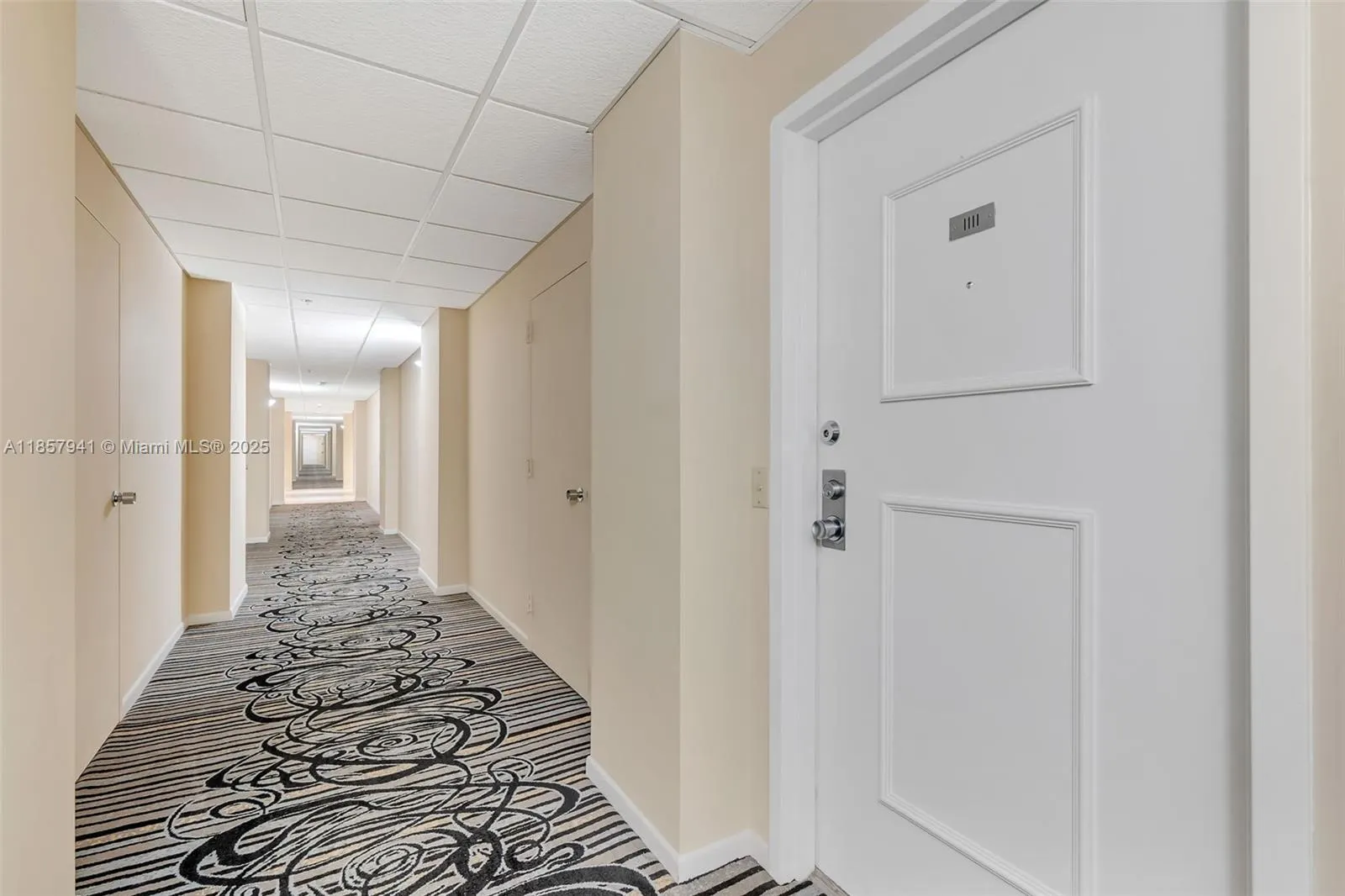3200 Port Royale Dr N, #1111