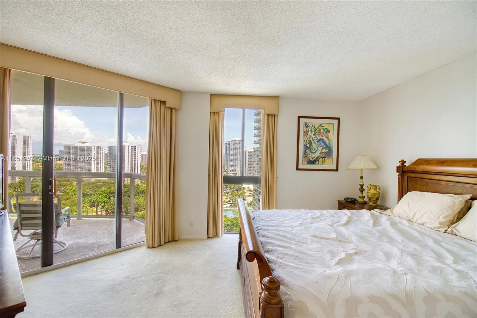 20185 E Country Club Dr, #1709