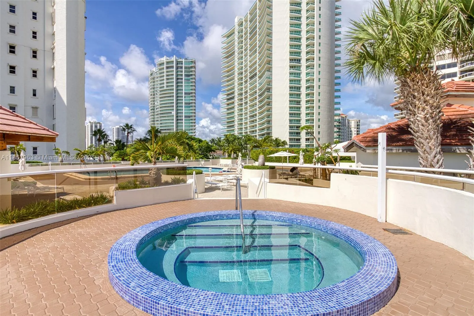20185 E Country Club Dr, #1709