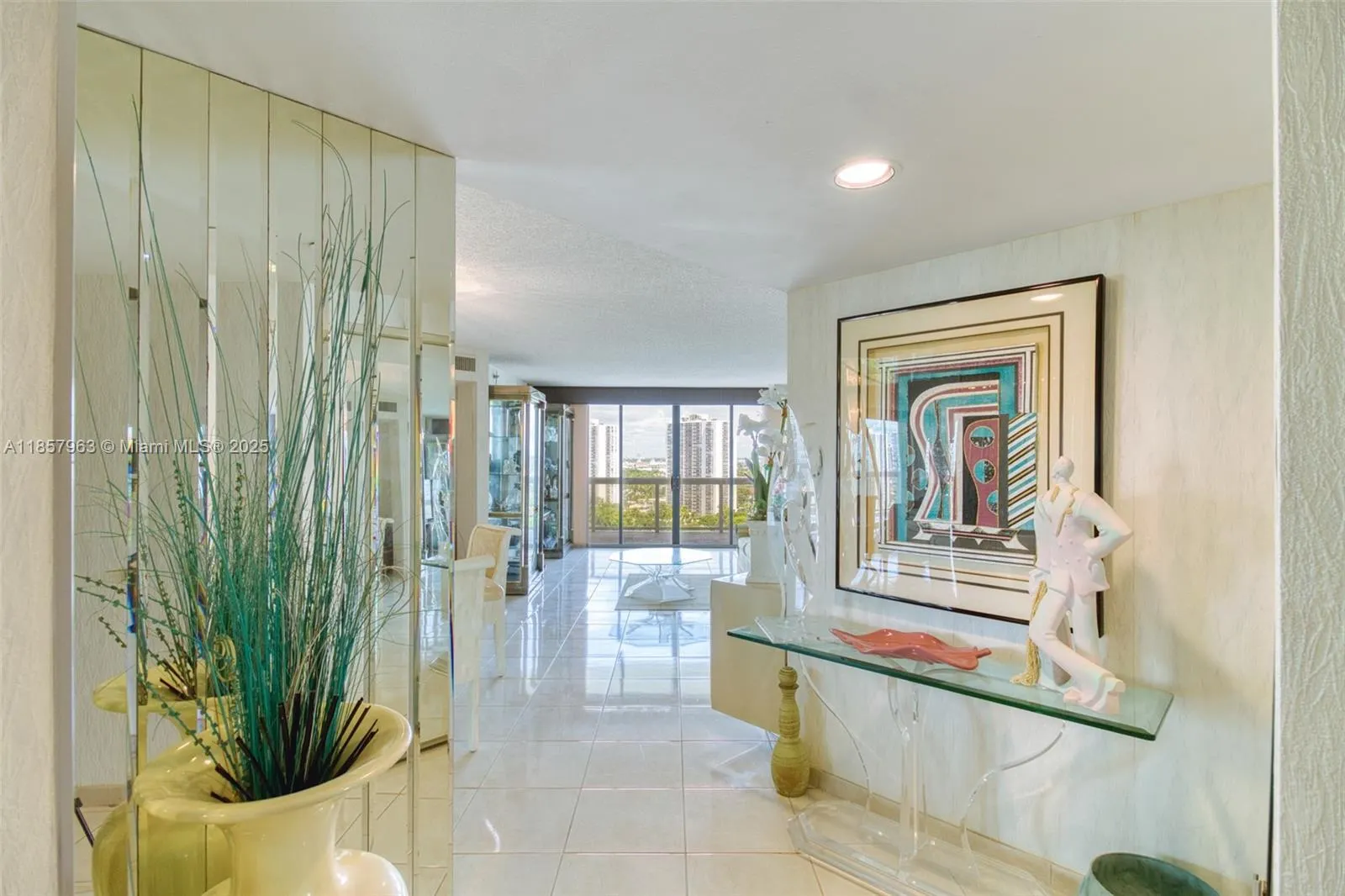 20185 E Country Club Dr, #1709