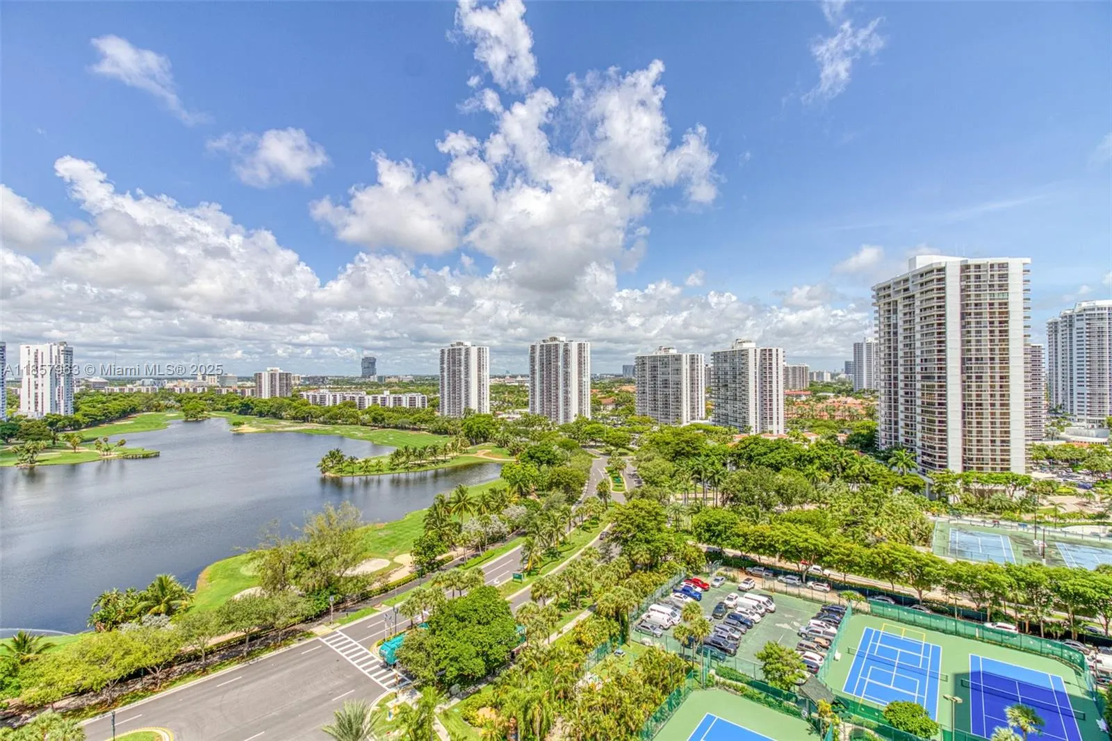 20185 E Country Club Dr, #1709