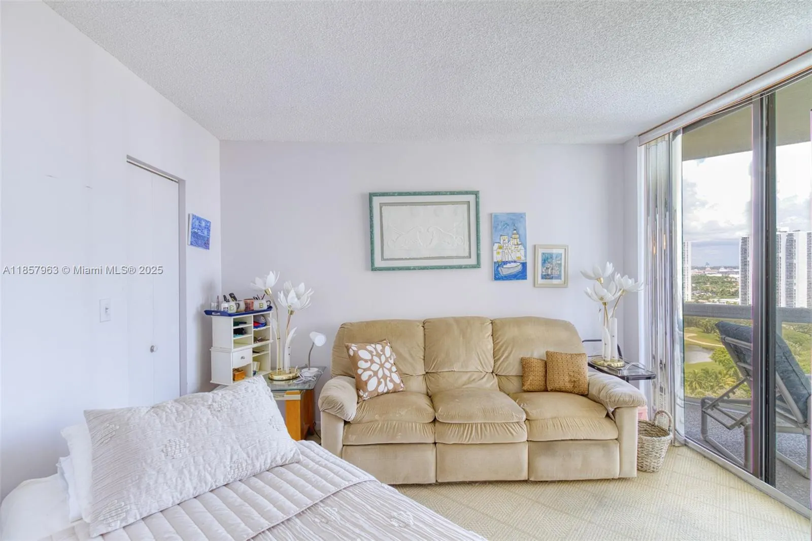 20185 E Country Club Dr, #1709