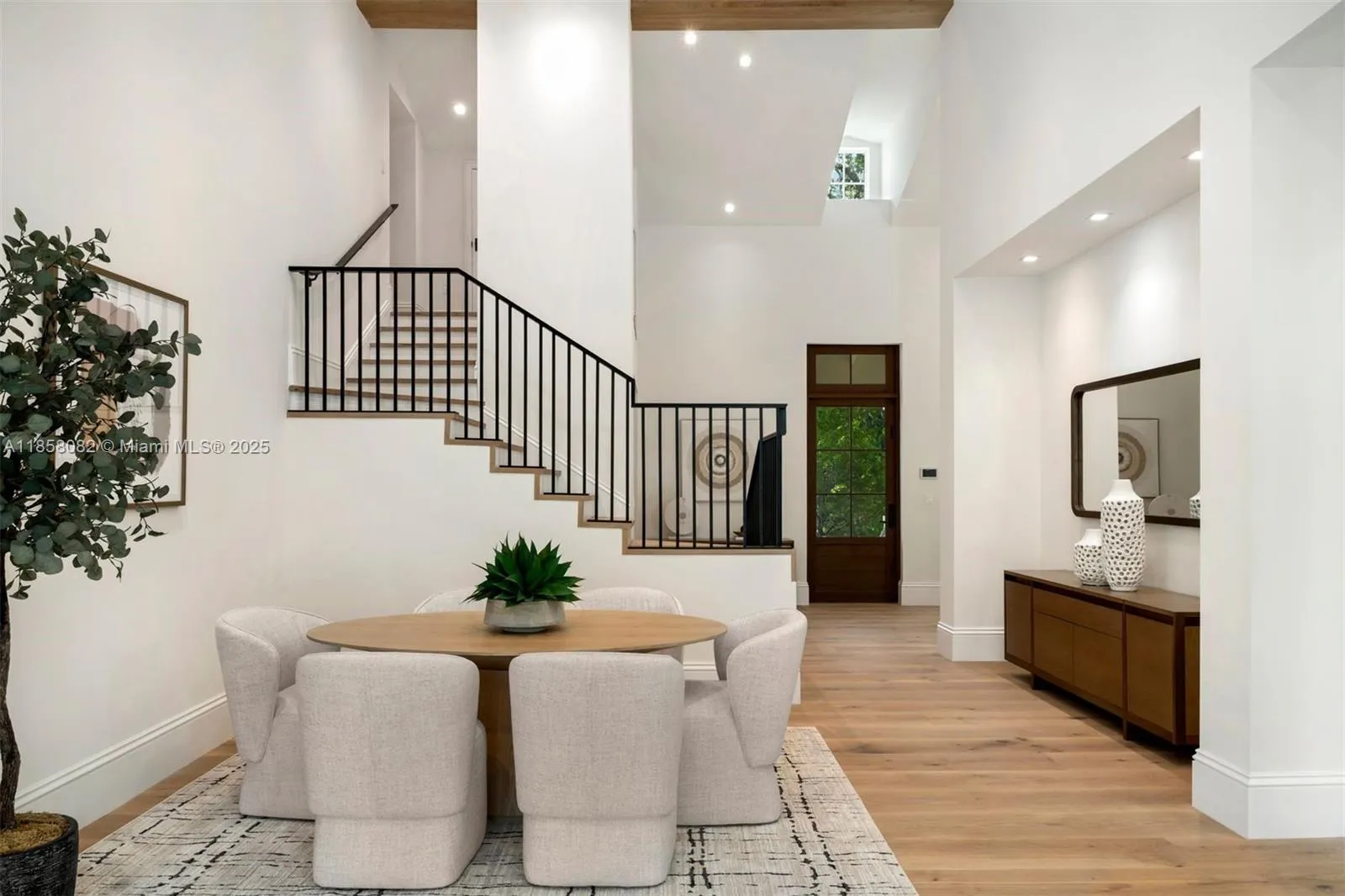 1051 San Pedro Ave