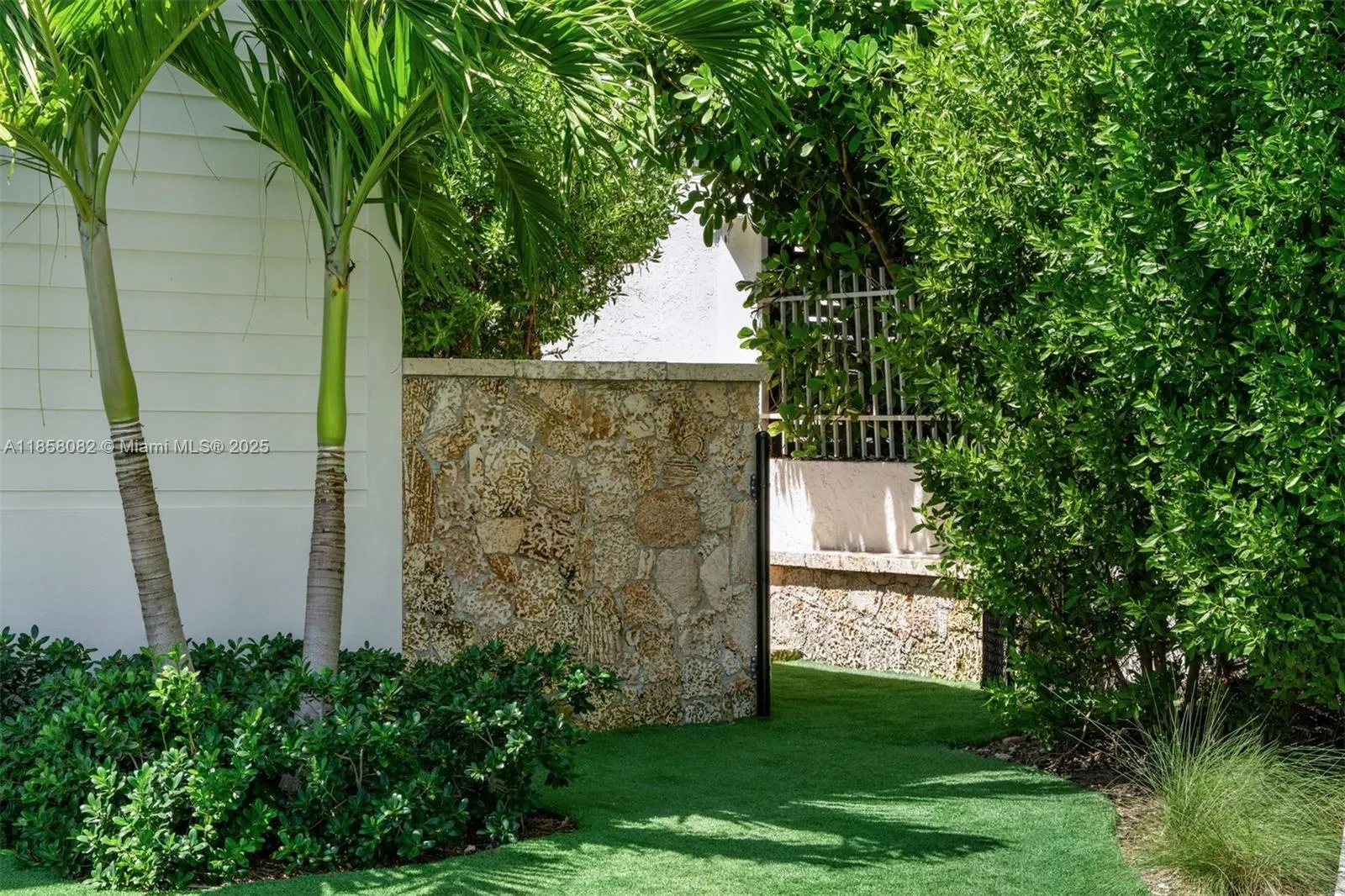 1051 San Pedro Ave
