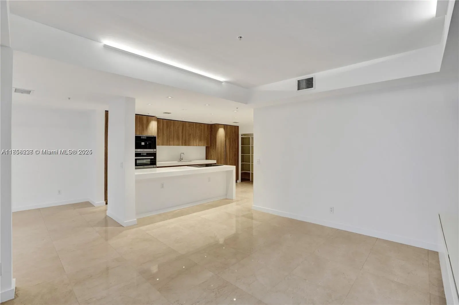 1415 Sunset Harbour Dr, #202