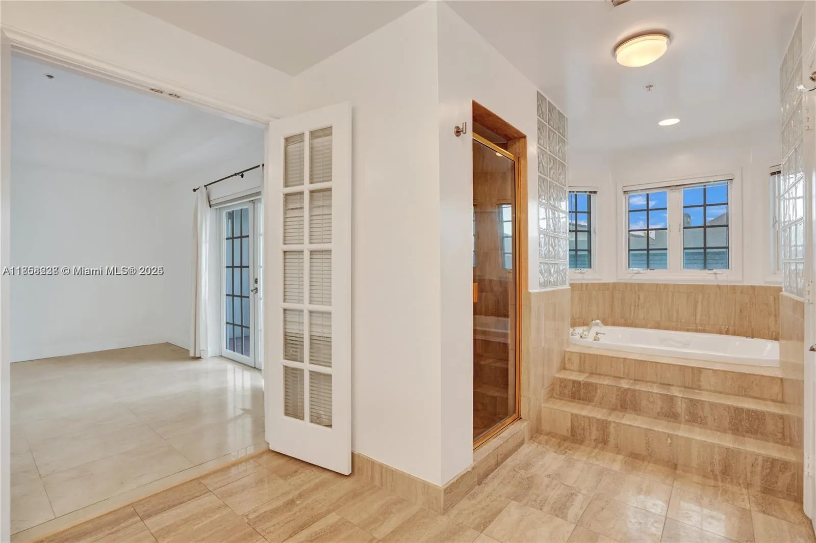 1415 Sunset Harbour Dr, #202