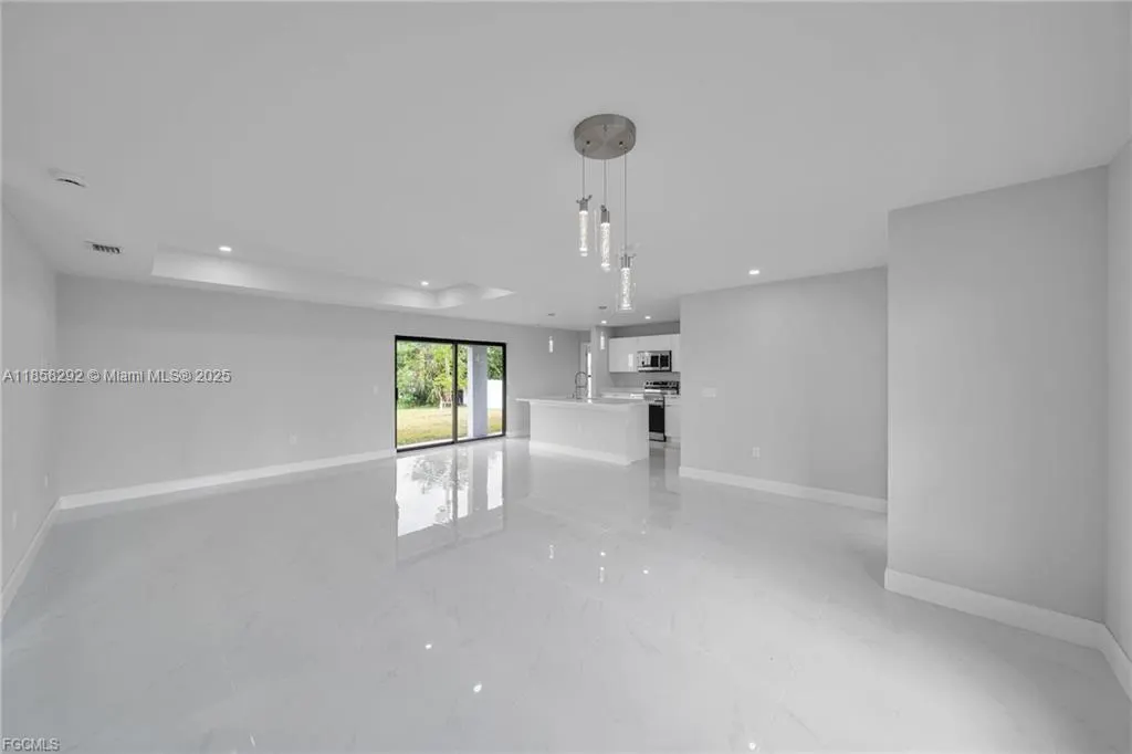 1421 NW 7th PL