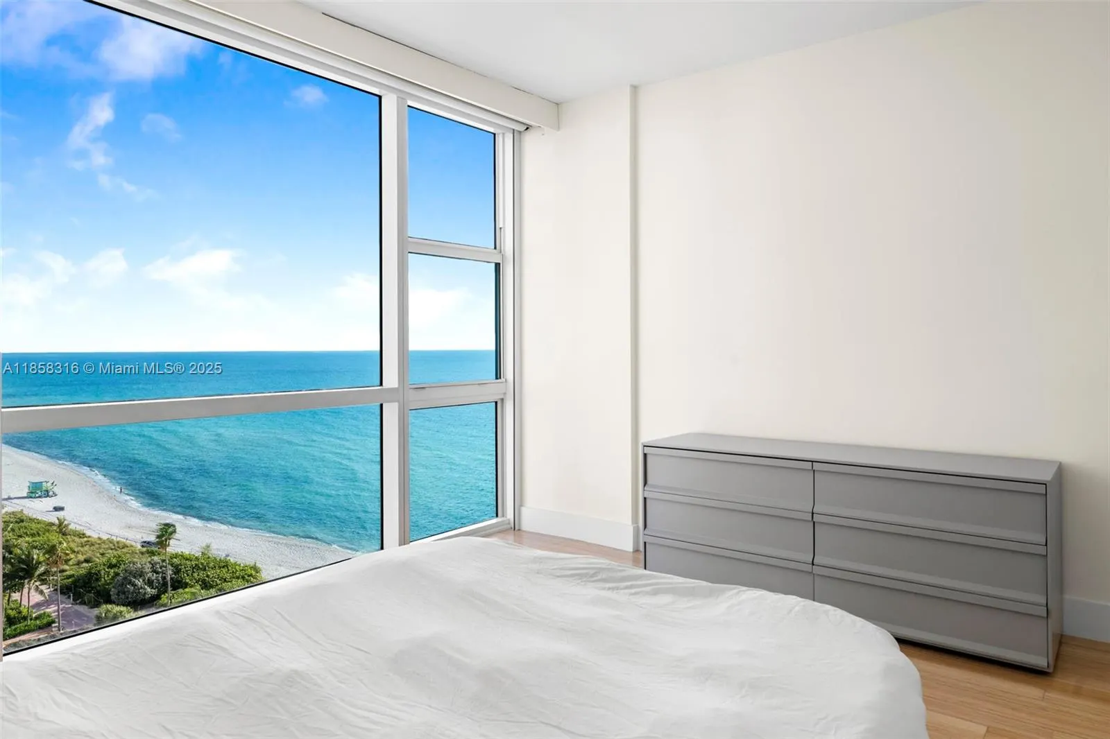 6801 Collins Ave, #Door1409 (deed 1401)