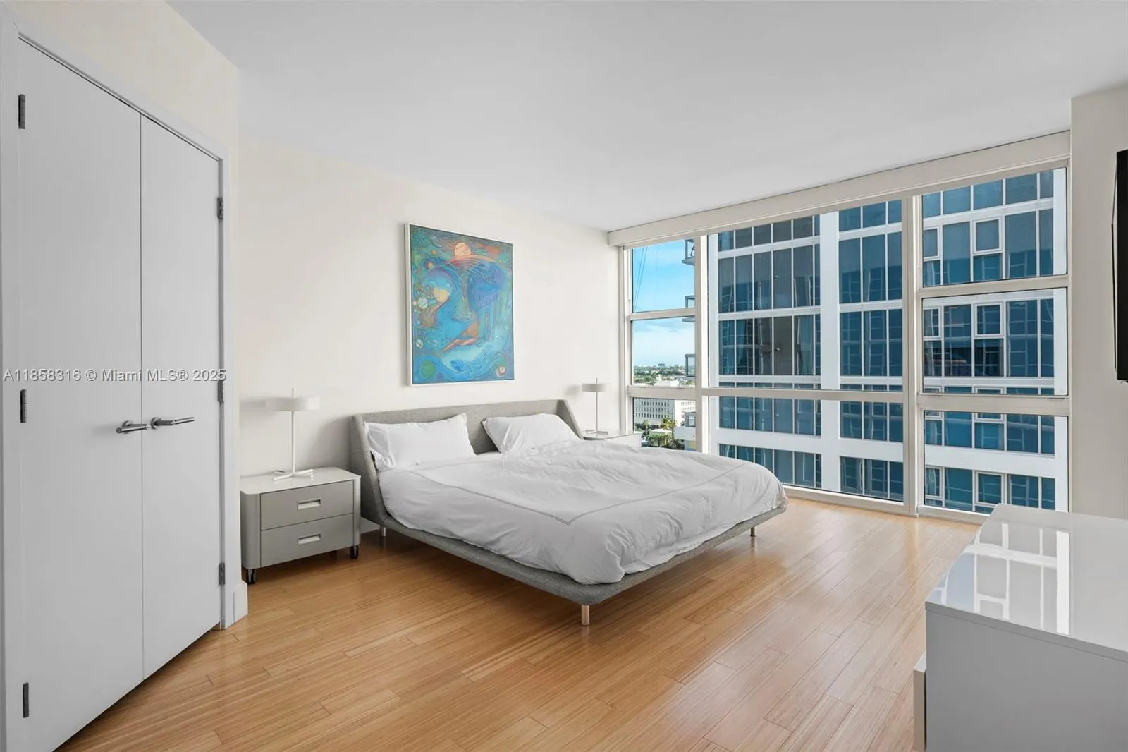 6801 Collins Ave, #Door1409 (deed 1401)