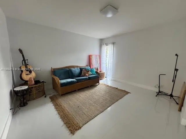 9709 N New River Canal Rd, #207