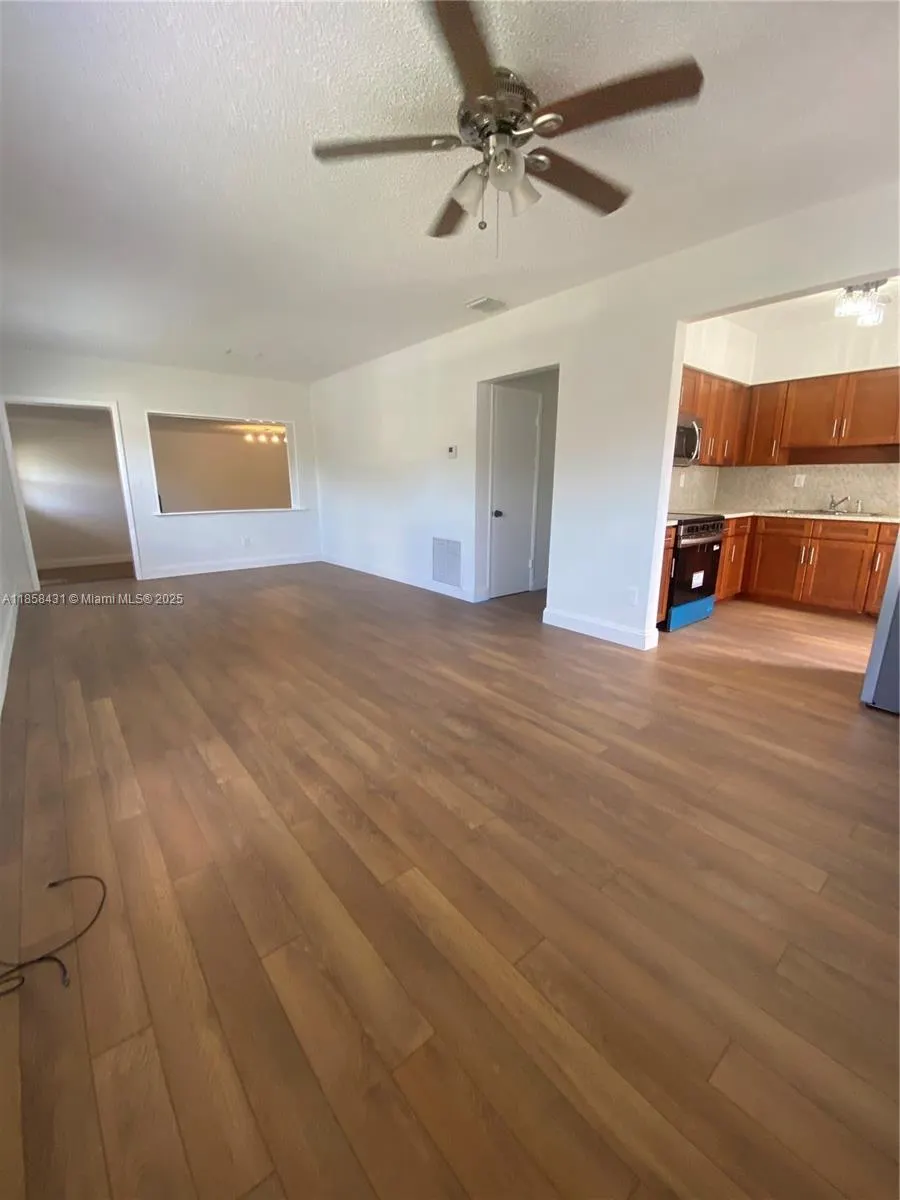 1100 NE 151st Ter