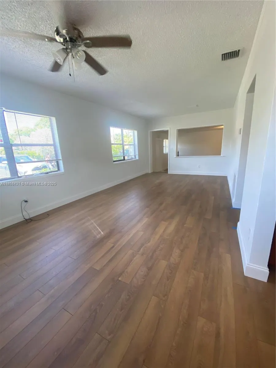 1100 NE 151st Ter