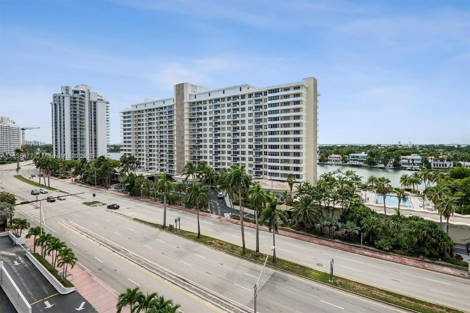 5601 Collins Ave, #820