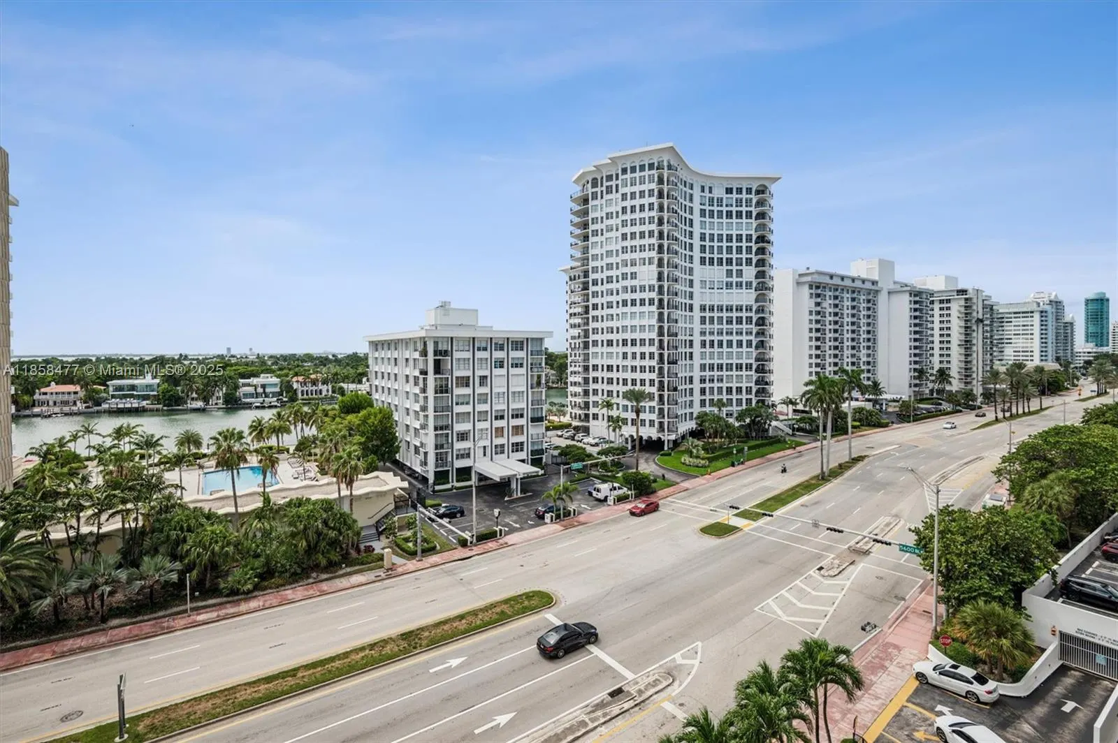 5601 Collins Ave, #820