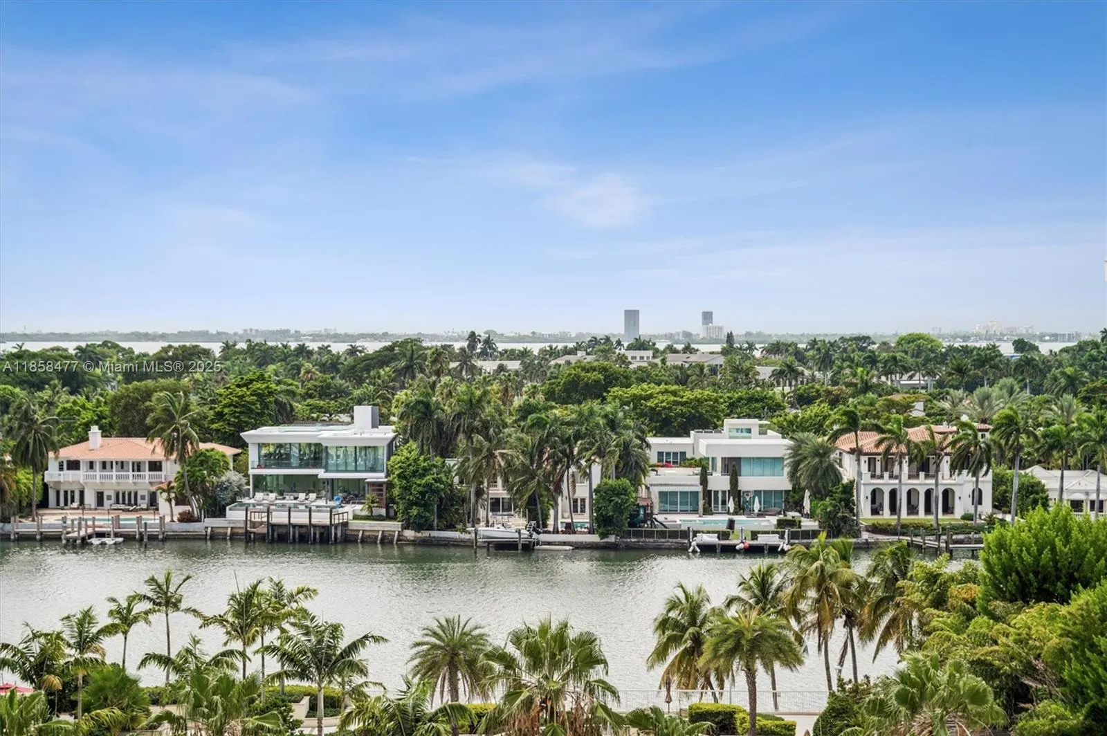 5601 Collins Ave, #820