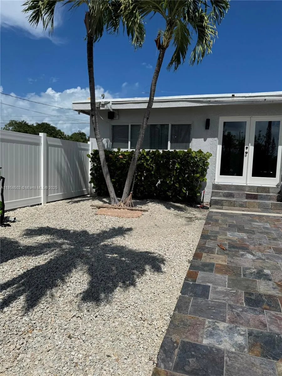 1301 Grouper Dr, #A