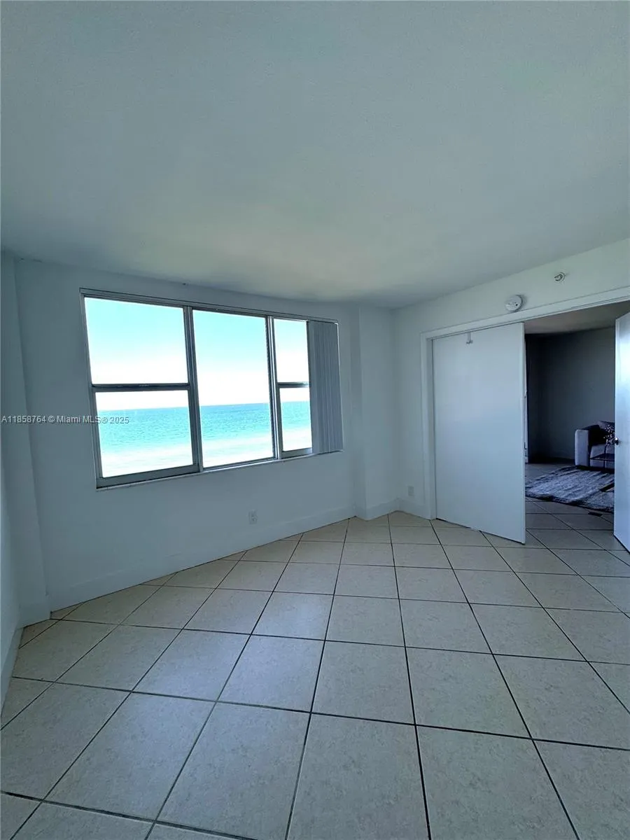 9195 Collins Ave, #801